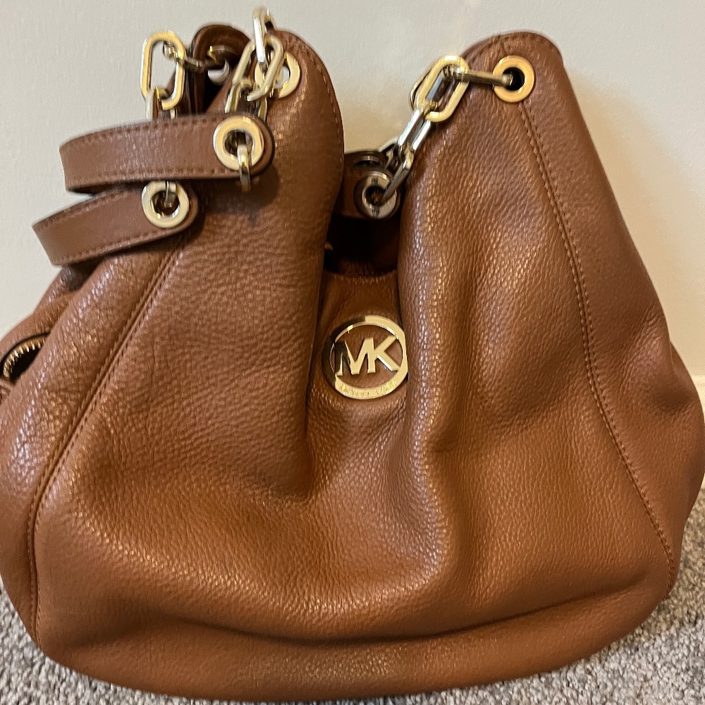 Michael Kors Chain Shoulder Bag